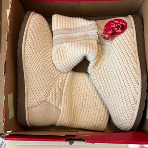 SO Cream Ankle Boots